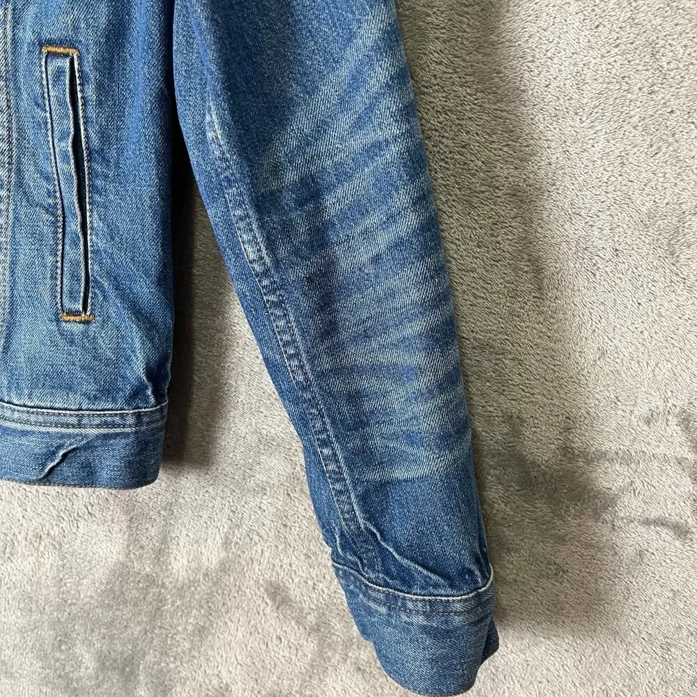 J.Crew Classic Denim Jacket Small Wash Fitted Button Front Trucker Style Classic